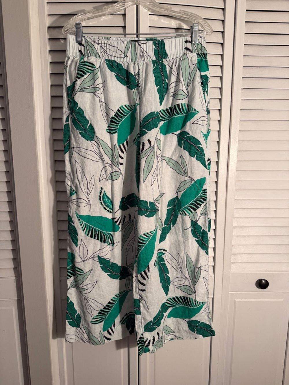 Tahari White and Green Botanical Print Linen Pants